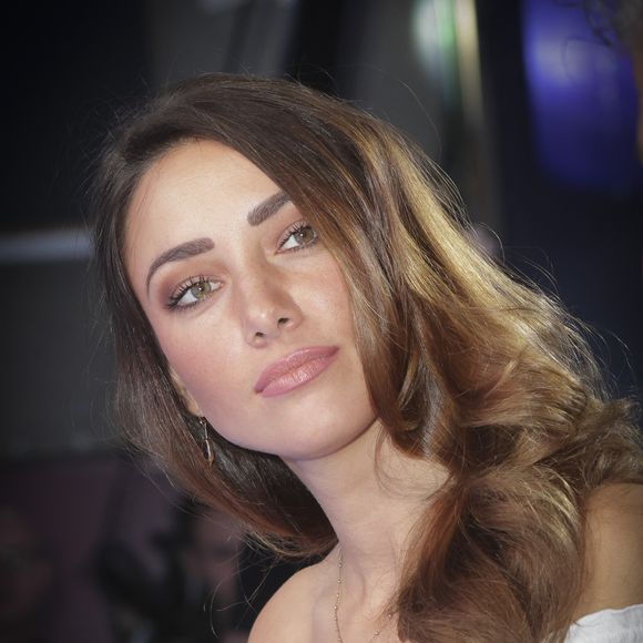 Et d'expliquer pourquoi elle ne veut pas le nommer : "Les gens qui sont forts comme ça pourraient retourner la situation. Donc, il faut juste s’en tenir loin. Je pense que c’est le mieux."

Exclusif - Delphine Wespiser - Enregistrement de l'émission "TPMP (Touche Pas à Mon Poste)", présentée par C.Hanouna et diffusée en direct sur C8 le 11 octobre 2023
© Jack Tribeca / Bestimage