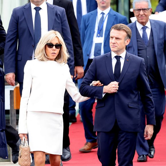 Cérémonie de départ du Président de la Républiquefrançaise Emmanuel Macron et sa femme la Première Dame Brigitte Macron en présence de Aziz Akhannouch, chef du gouvernement du Maroc à l'aéroport de Salé au nord de Rabat le 30 octobre 2024. © Dominique Jacovides/Bestimage