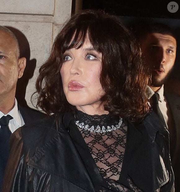 Isabelle Adjani - Arrivées au défilé Messika lors de la Paris Fashion Week à Paris, le 26 septembre 2024. © Christophe Clovis / Jack Tribeca / Bestimage