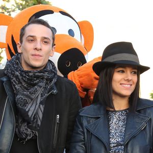 La chanteuse Alizée officialise sa relation avec son compagnon le danseur Grégoire Lyonnet lors du coup d'envoi des illuminations de Noël à Ajaccio le 7 décembre 2013.

AGENCE / BESTIMAGE