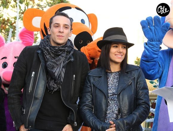 La chanteuse Alizée officialise sa relation avec son compagnon le danseur Grégoire Lyonnet lors du coup d'envoi des illuminations de Noël à Ajaccio le 7 décembre 2013.

AGENCE / BESTIMAGE
