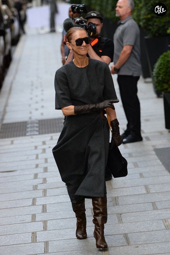 Céline Dion quitte le Royal Monceau pour se rendre aux répétitions de son concert parisien. Paris le 8 Septembre 2026. © Clement Prioli / Bestimage