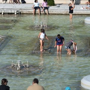 La France est frappée par la canicule

Les Jardins du Trocadéro - Illustrations de la canicule à Paris