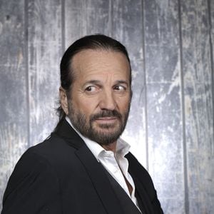 Le chanteur appréciait la culture et la personnalité d’Alice, malgré leur grande différence d’âge.

Portrait de Francis Lalanne lors de l'enregistrement de l'émission "Chez Jordan" à Paris le 1er février 2023. © Cédric Perrin / Bestimage