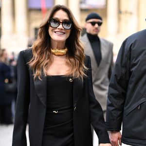Carla Bruni Sarkozy au défilé Schiaparelli "Collection Haute Couture Printemps/Eté 2026" lors de la Fashion Week de Paris, le 26 janvier 2026

Pierre Perusseau / Bestimage