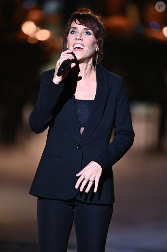 Exclusif - La chanteuse Zaz (Isabelle Geffroy) - Enregistrement de l'émission "La chanson secrète", présentée par N.Aliagas et diffusée le 1er décembre sur TF1
© Guillaume Gaffiot-Cyril Moreau / Bestimage