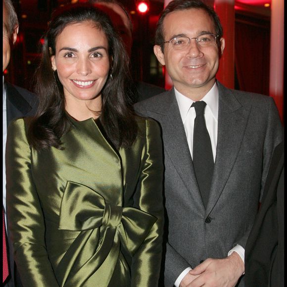 Devenue ambassadrice de Lancôme en 1996, elle est aussi connue pour son couple avec Jean-Luc Delarue.