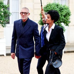 Vincent Cassel et sa compagne Narah Baptista - Arrivées des personnalités au dîner d’État en l’honneur du président brésilien et de sa femme au palais présidentiel de l’Élysée à Paris le 5 juin 2025.

© Jacovides / Moreau / Bestimage