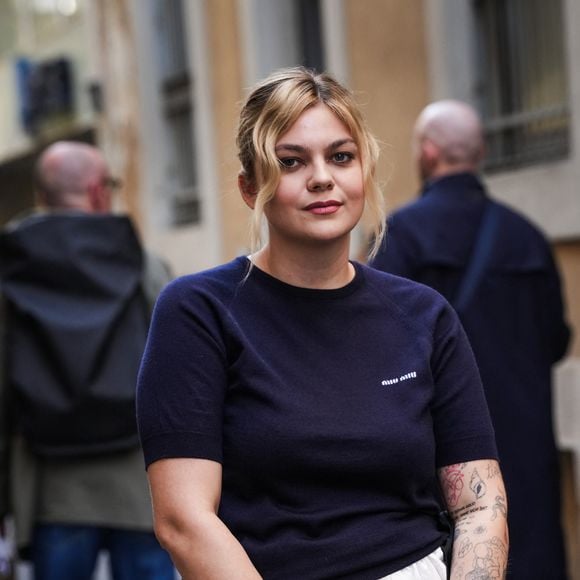 Un fait qui n'est pas vraiment étonnant puisque les deux parents d'Esmée sont des artistes accomplis.
Louane - Les célébrités arrivent au 2ème Club littéraire Miu Miu pendant la Milan Design Week, le 10 avril 2025 à Milan.
©Lucia Sabatelli / Bestimage