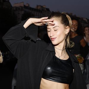 Aujourd’hui âgée de 21 ans, la jeune femme a lancé son propre business dans la mode, imaginé dès l’âge de 16 ans.
Sasha Nikolic, fille de Filip Nikolic lors de la soirée d'anniversaire de Joalukas Noah, fils de Yannick Noah et Isabelle Camus, pour ses 18 ans à Paris le 10 juin 2022. © Cyril Moreau