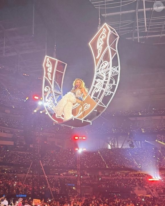 Beyonce Knowles en concert à Los Angeles dans le cadre de sa tournée "Cowboy Carter". Beyonce a fait monter sur scène ses filles Blue Ivy et Rumi Carter. Backgrid USA / Bestimage