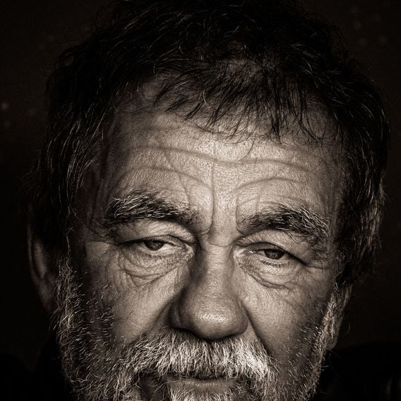 Les moteurs majeurs de son évolution ? Sa paternité et son travail.

Le réalisateur Olivier Marchal à Marseille, en France, le 29 novembre 2023. 
Photo par Laurent Coust/ABACAPRESS.COM