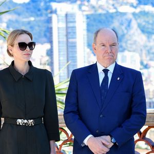 Le prince Albert II de Monaco, sa femme la princesse Charlene et la princesse Caroline de Hanovre ont pu découvrir les travaux d'aménagements réalisés pendant 5 ans au jardin exotique de Monaco avant son ouverture au public le 30 mars.© Bruno Bebert / Bestimage