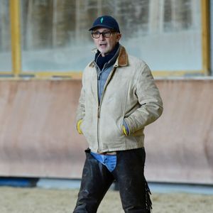 Exclusif - Thierry Lhermitte anime un atelier d'équithérapie et d'étologie à la maison Hope à Saint-Cergues en Haute Savoie le samedi 24 janvier 2026. © Romain Doucelin/Bestimage