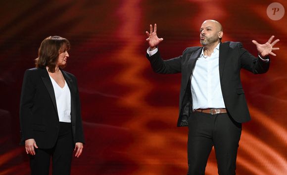 Le public sera à l'honneur pour la dernière saison 
Exclusif - Frédérick Sigrist et Anne Roumanoff - Anne Roumanoff fête ses 35 ans de carrière avec le spectacle "Anne Roumanoff & Co s'amusent" à l'Olympia de Paris le 4 décembre 2022. © Coadic guirec/Bestimage