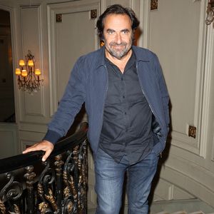 André Manoukian à la générale de la pièce "Un léger doute" au théâtre de la Renaissance à Paris le 29 septembre 2023. © Coadic Guirec / Bestimage