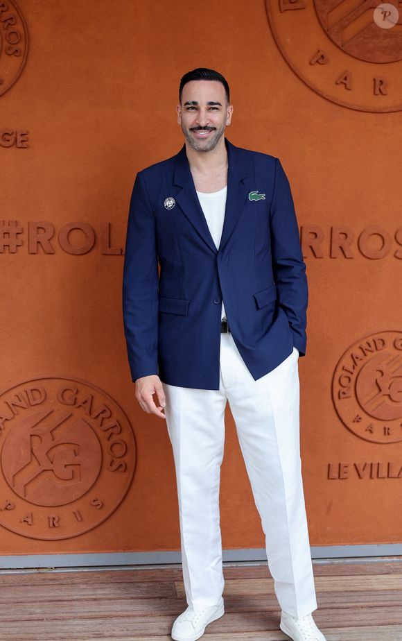 Adil Rami - Les célébrités au village lors des Internationaux de France de Tennis de Roland Garros le 1er juin 2025. © Dominique Jacovides / Bestimage