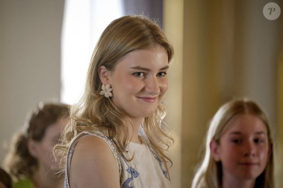 La Princesse Elisabeth de Belgique reçoit une dizaine de jeunes patients de l'hôpital pour enfants Princess Elisabeth au Palais Royal de Bruxelles, Belgique, le 25 juin 2025. Photo by Olivier Polet/ABACAPRESS.COM