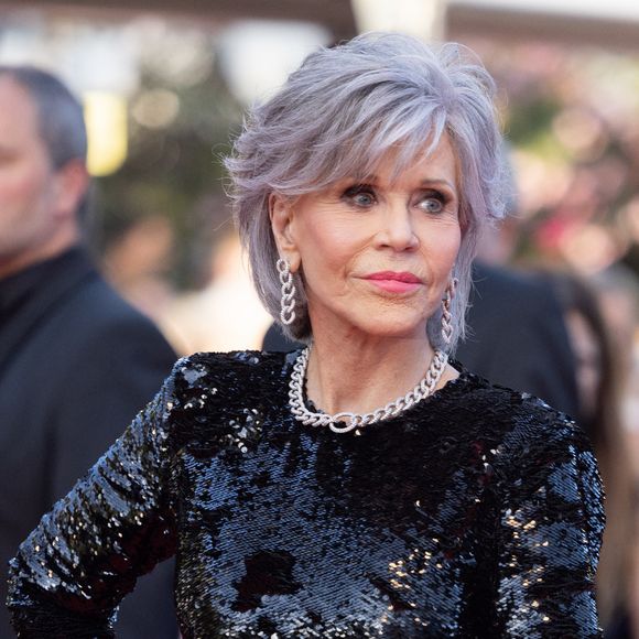 Jane Fonda - Montée des marches du film " Elémentaire " pour la cérémonie de clôture du 76ème Festival International du Film de Cannes, au Palais des Festivals à Cannes. Le 27 mai 2023 © Olivier Borde / Bestimage