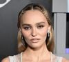 Dans une interview accordée au magazine Harper's Bazaar, la comédienne a indiqué qu'elle aimerait posséder un "uniforme anonyme"

Lily-Rose Depp - Photocall de la première de Nosferatu à Los Angeles le 12 décembre 2024