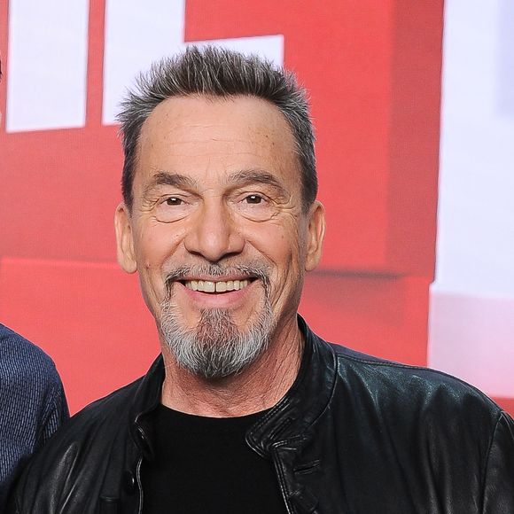 Le chanteur est atteint d'un cancer du poumon

Exclusif - Florent Pagny - Enregistrement de l'émission Vivement dimanche au studio Gabriel à Paris, le 10 novembre 2023, présentée par M.Drucker et diffusée le 26 novembre 2023 sur France 3.
© Guillaume Gaffiot / Bestimage