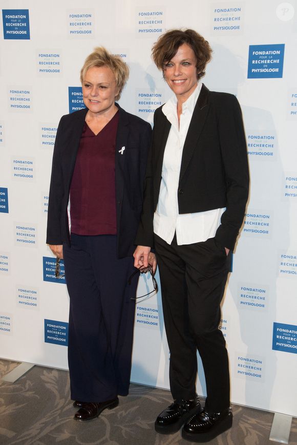 Muriel Robin et sa femme Anne Le Nen assistent au gala ' Les Stethos D'Or 2019' au Four Seasons Hotel George V le 11 mars 2019 à Paris, France. Photo de Nasser Berzane/ABACAPRESS.COM