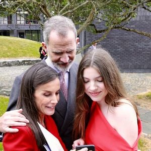 Le roi Felipe VI et la reine Letizia d'Espagne accompagnent l'infante Sofia lors de sa remise de diplômes à l'UWC Atlantic College le 24 mai 2025

Casa SM El Rey/Agence-Bestimage
