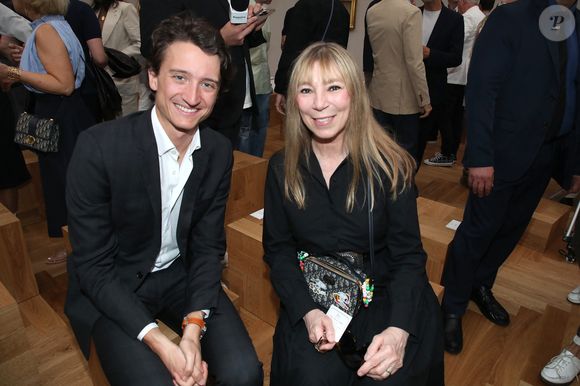 Jean Arnault (Directeur Général de Louis Vuitton Montres) et Victoire de Castellane - Défilé de mode Dior Homme, Collection Printemps / Été 2026, Front Row, dans le cadre de la Fashion Week de Paris, France, le 27 Juin 2025.

© Olivier Borde / Bertrand Rindoff / Bestimage