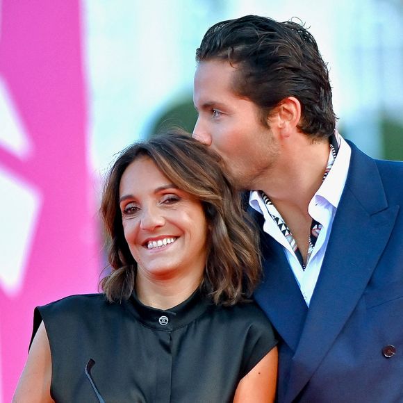 Florence Foresti et Alexandre Kominek sont en couple depuis 5 ans

Florence Foresti et Alexandre Kominek assistent à la projection de Nouvelle Vague dans le cadre du 51ème Festival du Cinéma Américain de Deauville à Deauville, France. Photo par Franck Castel/ABACAPRESS.COM