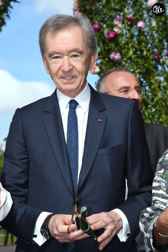 Cette distinction vient consacrer son positionnement parmi les adresses les plus prestigieuses de l’hôtellerie parisienne et internationale.

Bernard Arnault lors de la réouverture du Jardin d'Acclimatation à Paris, le 2 juin 2018. © Giancarlo Gorassini/Bestimage