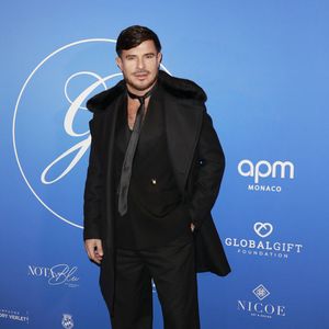 Un look audacieux… mais qui a déclenché une vague de critiques sur son apparence physique.

Vincent Niclo - Photocall du Global Gift Gala Paris à l'hôtel Four Seasons George V à Paris le 8 novembre 2025. © Marc Ausset-Lacroix/Bestimage