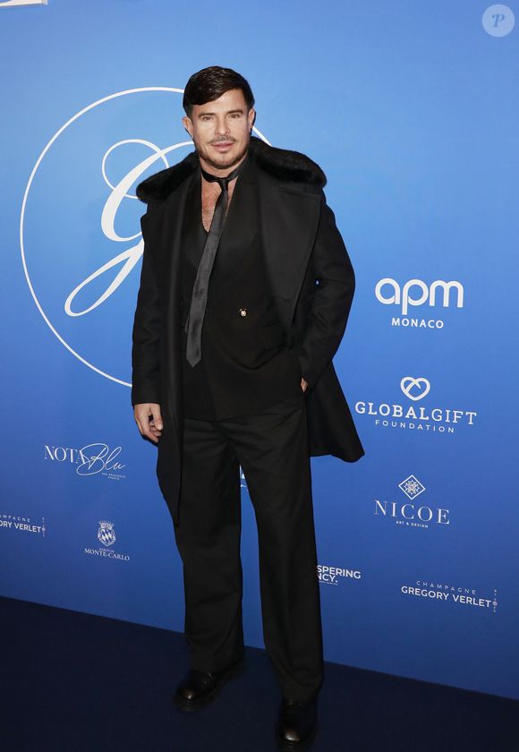 Un look audacieux… mais qui a déclenché une vague de critiques sur son apparence physique.

Vincent Niclo - Photocall du Global Gift Gala Paris à l'hôtel Four Seasons George V à Paris le 8 novembre 2025. © Marc Ausset-Lacroix/Bestimage