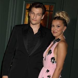 Millie Bobby Brown, Jake Bongiovi - Photocall de la première mondiale de Enola Holmes 2 (Netflix) à New York le 27 octobre 2022.
Backgrid USA / Bestimage