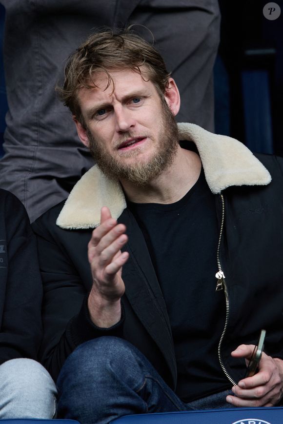 Ragnar Le Breton au match de football "PSG vs Lorient" au Parc des Princes, le 30 avril 2023.

Photo : Cyril Moreau / Bestimage