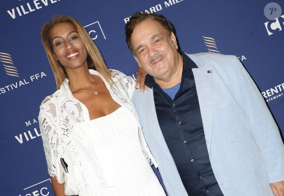 L'heureux papa de trois enfants, Olivier (43 ans et né d'une précédente union), ainsi que de  Clélia et Natacha (19 et 15 ans) qu’il a eues avec son épouse Marie-Sandra Badini Duran, était l'invité de "50' Inside" sur TF1 ce samedi 6 décembre 2025.

Didier Bourdon et sa femme Marie-Sandra Badini Duran - Cérémonie de remise des prix lors de la 18ème édition du Festival du Film Francophone d'Angoulême (FFA) le 30 août à Angoulême.
© Guirec Coadic / Bestimage