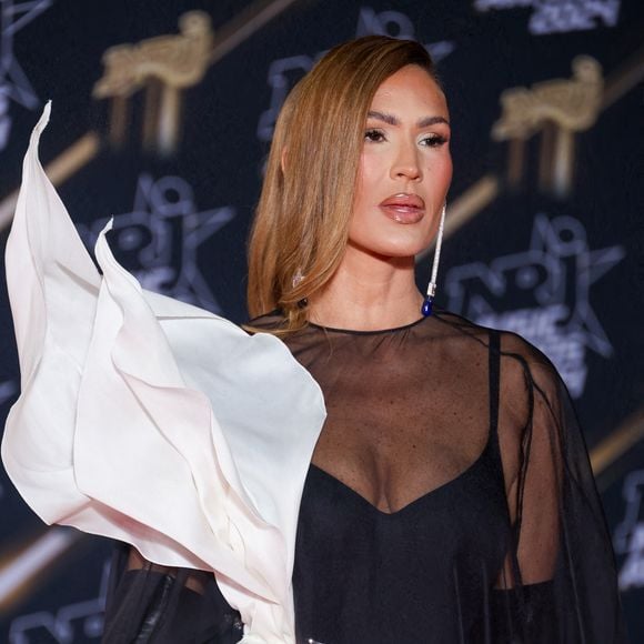 Vitaa - Photocall de la 26e édition des NRJ Music Awards au palais des festivals de Cannes, le 1er novembre 2024. © Guignebourg / Bebert / Bestimage