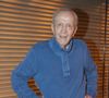 Il s’agit de Michel Jourdan, célèbre parolier français, décédé à 91 ans.

Michel Jourdan (Grand Prix de l'UNAC pour la carrière) - Remise des Grands Prix de l'UNAC  (Union National des Auteurs Compositeurs)  à l'auditorium de la SACEM à Paris le 21 mars 2016.
© Pierre Perusseau / Bestimage