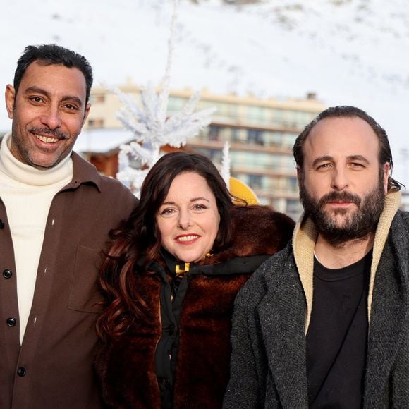 L’animateur recevait Laure Calamy et Fabien Gorgeart pour leur film "C'est quoi l'amour".

Lyes Salem, Laure Calamy et Vincent Macaigne au photocall du film "C'est quoi l'amour" dans le cadre du 29ème Festival International du Film de Comédie de l'Alpe d'Huez le 20 Janvier 2026.

© Dominique Jacovides/Bestimage