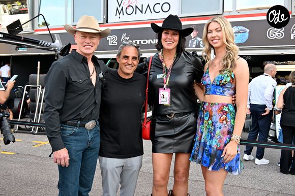 Neal McDonough, sa femme Ruvé Robertson et sa fille Catherine Maggie dans les paddocks du Formula 1 Louis Vuitton Grand Prix de Monaco 2026, à Monte Carlo, Monaco, le 6 juin 2026. © Bruno Bebert/Bestimage