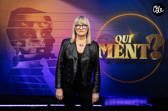 Exclusif - Christine Bravo, en backstage de l'enregistrement de l'émission "Qui Ment?" présentée par B.Guillon et diffusée le 20 août 2026 sur France 2, à Saint-Denis, Seine Daint-Denis, France, le 24 novembre 2025. © Jeremy Melloul/Bestimage