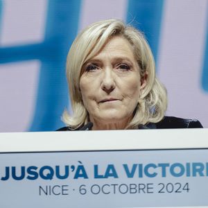 Marine Le Pen, Présidente du groupe Rassemblement National à l'Assemblée nationale - Meeting du RN (Rassemblement National) au Palais Nikaia à Nice le 6 octobre 2024. © Fred Dides/Panoramic/Bestimage