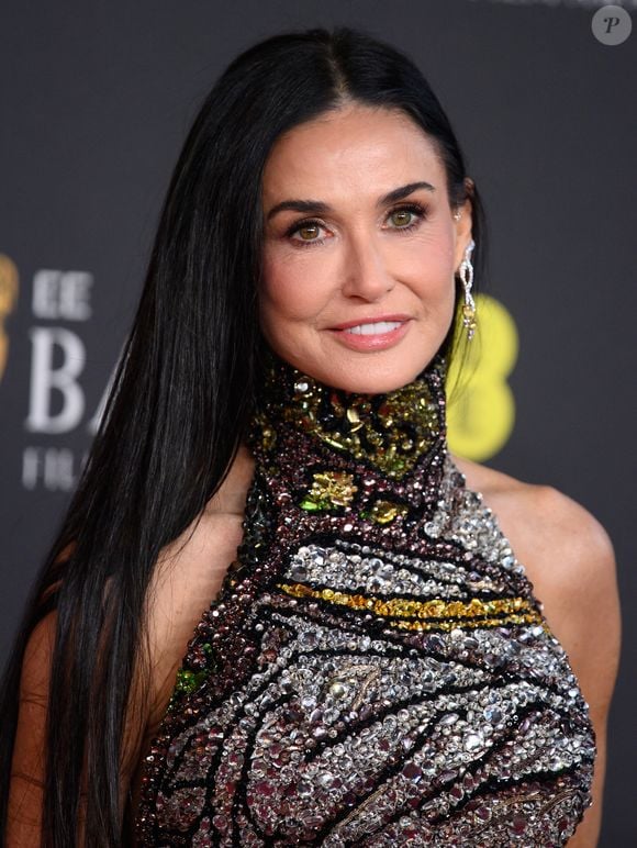 Demi Moore - Photocall de la 78ème cérémonie des British Academy Film Awards (EE BAFTA) au Royal Albert Hall à Londres, le 16 février 2025.