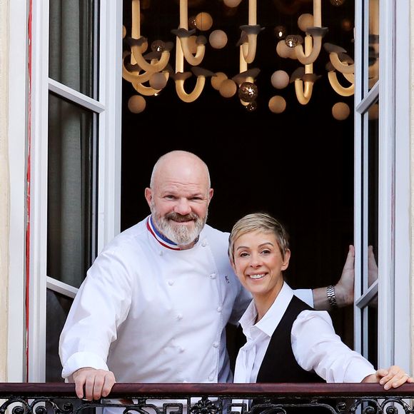 Exclusif - Le célèbre chef étoilé Philippe Etchebest et sa femme Dominique ouvrent un nouveau restaurant "La maison Nouvelle" dans le quartier très branché des Chartrons à Bordeaux, France, le 21 janvier 2022. © Fabien Cottereau/Bestimage