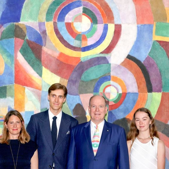 Le prince Albert II de Monaco, accompagné par sa nièce, la princesse Alexandra de Hanovre et son compagnon Ben-Sylvester Strautmann, a visité l'exposition d'été du Grimaldi Forum à Monaco, "Couleurs", en collaboration avec le Centre Pompidou, installée dans l'espace Indigo du centre des congèrs, du 8 juillet au 31 août 2025. © Claudia Albuquerque/Bestimage