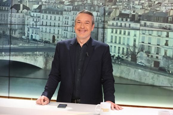 Impossible pour l'heure toutefois de savoir de qui il s'agit.

Exclusif - Matthieu Croissandeau au talk-show BFM Premiere Edition sur BFM le 7 mars 2024 à Paris, France. Photo by Jerome Domine/ABACAPRESS.COM