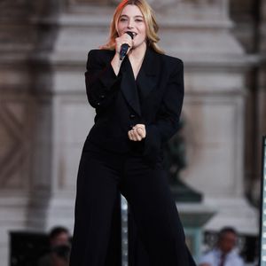 Exclusif - Santa (Samantha Cotta) - Enregistrement de l'émission "Paris 2024 le concert événement...dans un an les jeux" sur le parvis de l'Hôtel de Ville de Paris, diffusée le 25 juillet sur France 2 à 21h10. Le 3 juillet 2023
© Tiziano Da Silva-Christophe Clovis / Bestimage