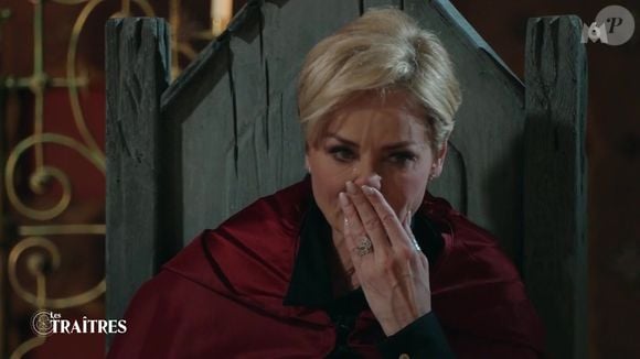 Adriana Karembeu était bouleversée de devoir trahir son amie de l'aventure.

Adriana Karembeu lors de la demi-finale des "Traîtres" sur M6 le 9 mai 2026.  Capture / M6