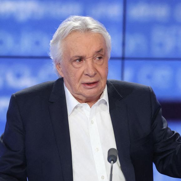Michel Sardou apparaît sur BFM TV le 19 janvier 2023 à Paris, France. Photo by Jerome Dominé/ABACAPRESS.COM