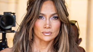 Jennifer Lopez choisit une adresse chic à Paris : combien faut-il débourser pour manger dans ce restaurant face aux Tuileries ?