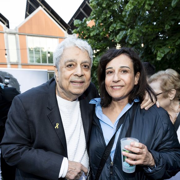 Très lucide, le chanteur a révélé avoir fait promettre à ses enfants de ne jamais le placer dans un tel établissement s'il venait à perdre son autonomie.

Enrico Macias et sa fille Jocya Macias lors de la soirée hommage pour le cinquantième anniversaire de la mort de Mike Brant chez Warner Music France à Paris le 24 avril 2025.

© Cyril Moreau - Cédric Perrin / Bestimage